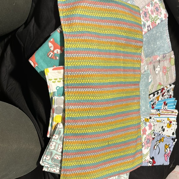 Burt cloths handmade doing two dollars apiece and there’s 34 - Picture 2 of 3